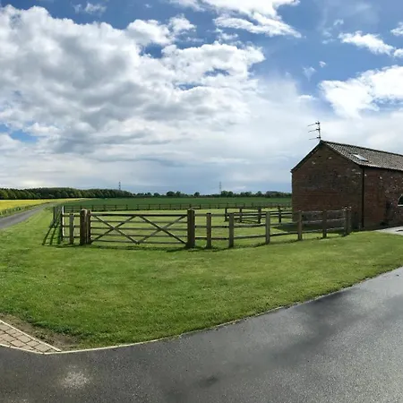 Grange Farm Cottages, Wressle
